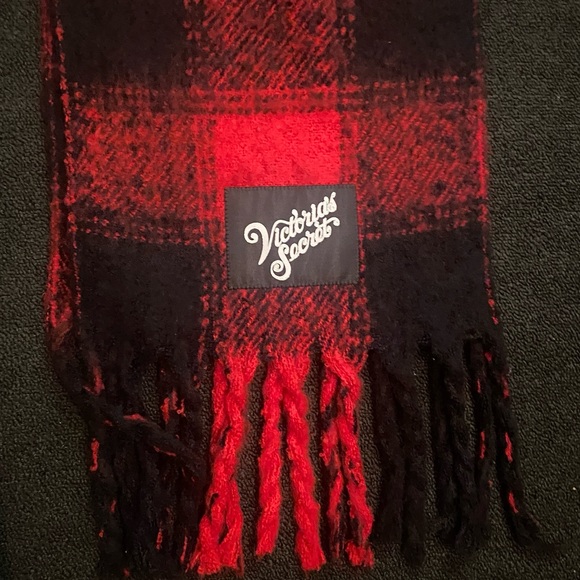 Victoria SECRET HAT/SCARF SET - Picture 2 of 3